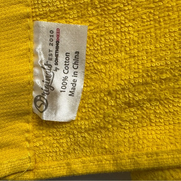 Golden State Warriors GOLD BLOODED Rally Towel - Picture 4 of 6